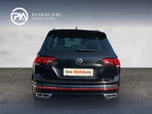 VW Tiguan R-Line TSI DSG in Deep Black Perleffekt