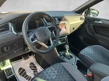 VW Tiguan R-Line TSI DSG in Deep Black Perleffekt