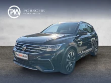VW Tiguan R-Line TSI DSG in Deep Black Perleffekt
