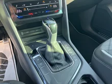 VW Tiguan R-Line TSI DSG in Deep Black Perleffekt