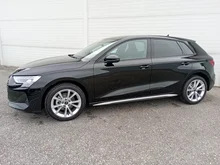 Audi A3 Sportback 30 TFSI in Brillantschwarz