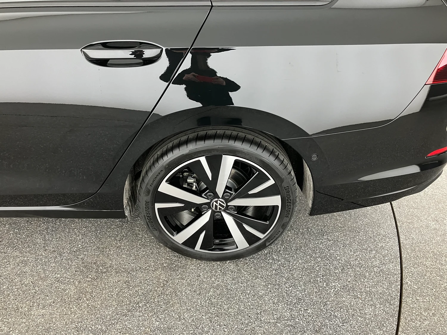 Bild eines VW Golf Variant Business TDI DSG