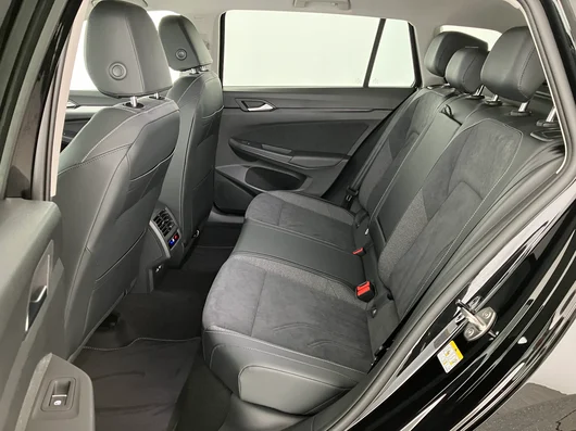 Bild eines VW Golf Variant Business TDI DSG