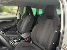 Škoda Karoq Style 125 TSI DSG ACT in mittelgrau - normal