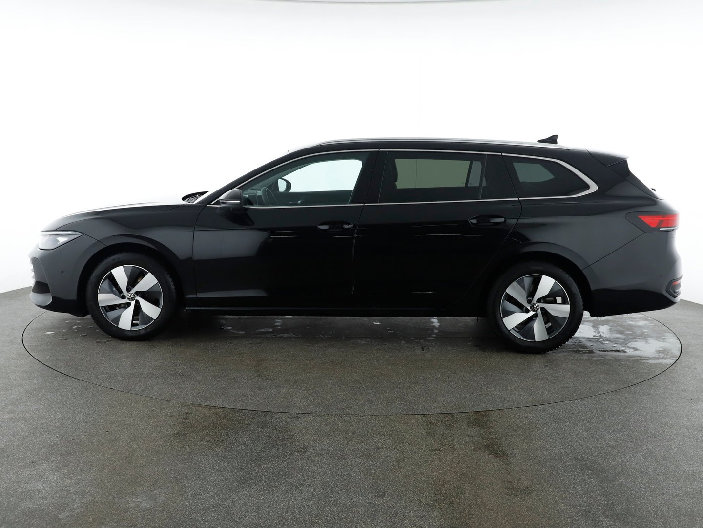 VW Passat Variant Business 2,0 SCR TDI DSG | Bild 9 von 30
