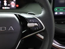 Škoda Enyaq RS in Black-Magic Perleffekt