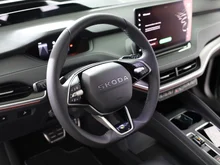 Škoda Enyaq RS in Black-Magic Perleffekt