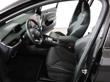 Škoda Enyaq RS in Black-Magic Perleffekt