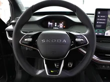 Škoda Enyaq RS in Black-Magic Perleffekt