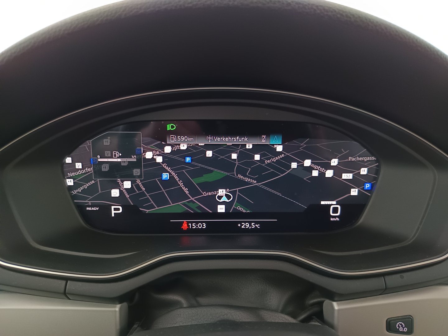 Audi A4 Avant 30 TDI | Bild 15 von 34