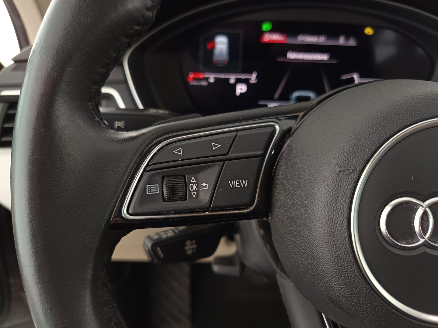 Audi A4 Avant 30 TDI | Bild 16 von 34