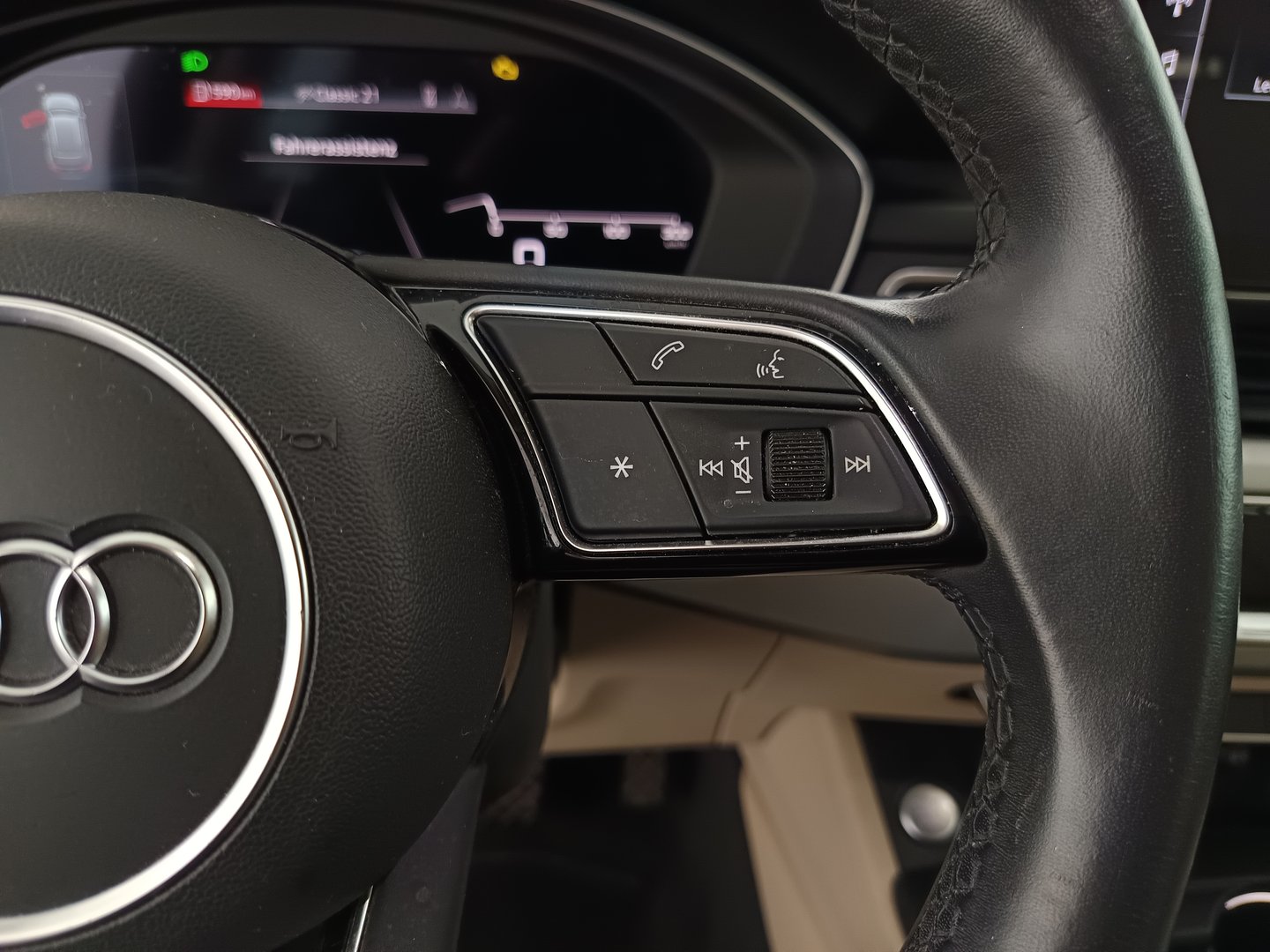 Audi A4 Avant 30 TDI | Bild 17 von 34