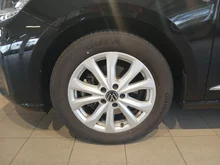 VW Caddy Style Maxi TDI 4MOTION in Deepblack Perleffekt