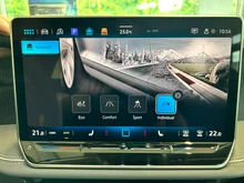 Thumbnail-Foto von Fahrzeug