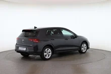 VW Golf Life mHEV TSI DSG in Uranograu
