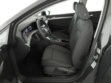 VW Golf Life mHEV TSI DSG in Uranograu