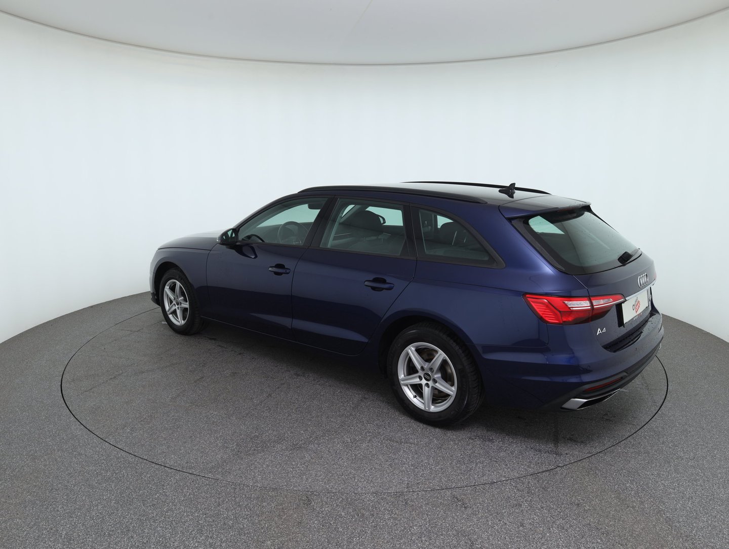 Audi A4 Avant 30 TDI | Bild 8 von 33