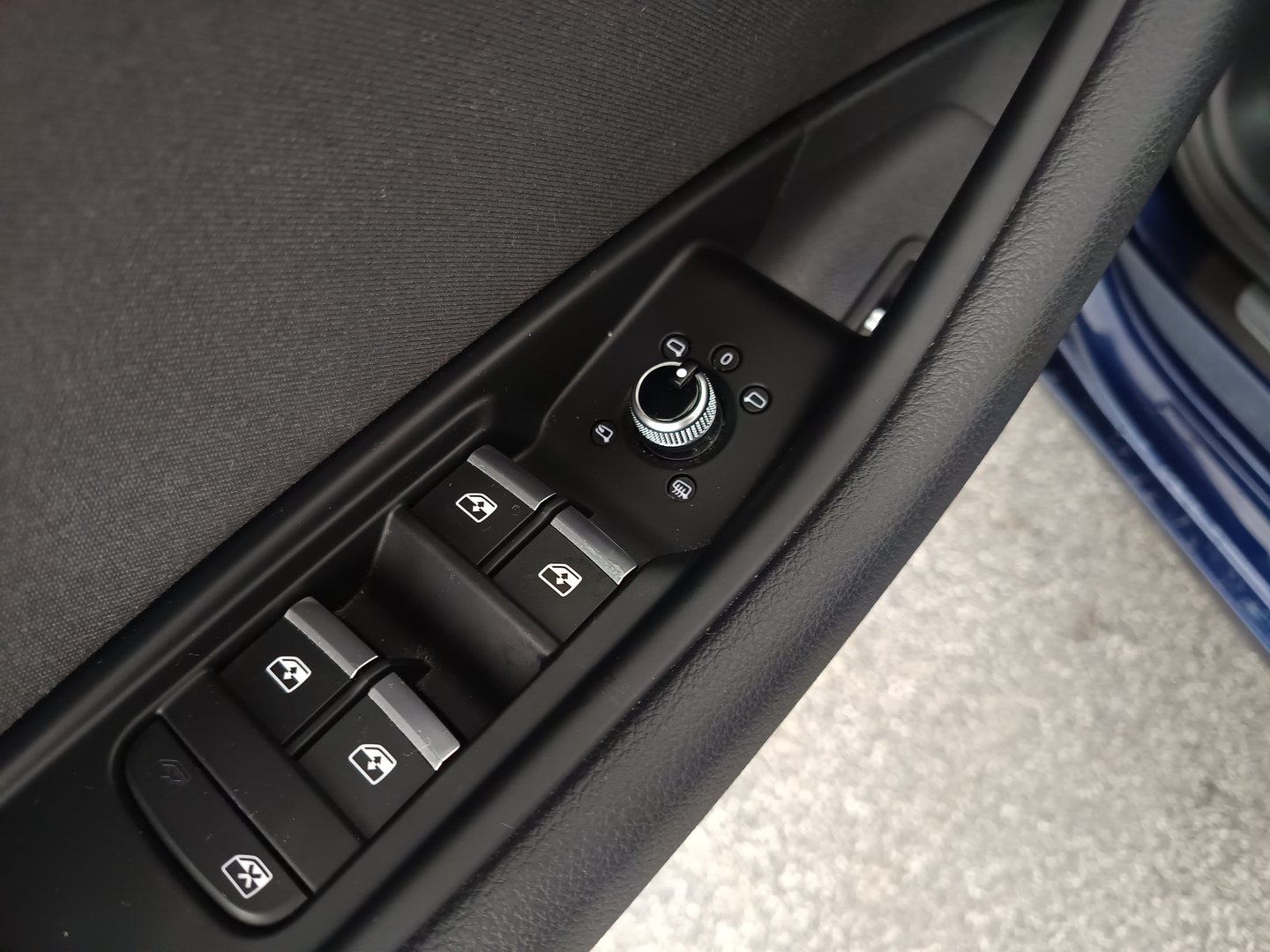 Audi A4 Avant 30 TDI | Bild 12 von 33