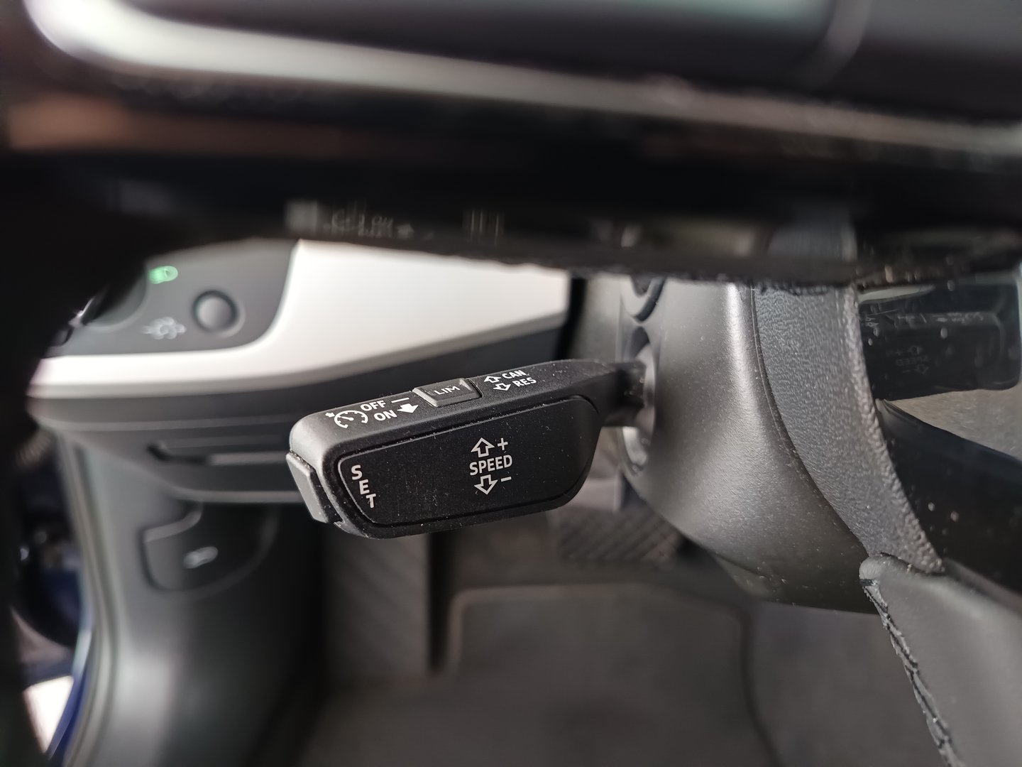 Audi A4 Avant 30 TDI | Bild 19 von 33