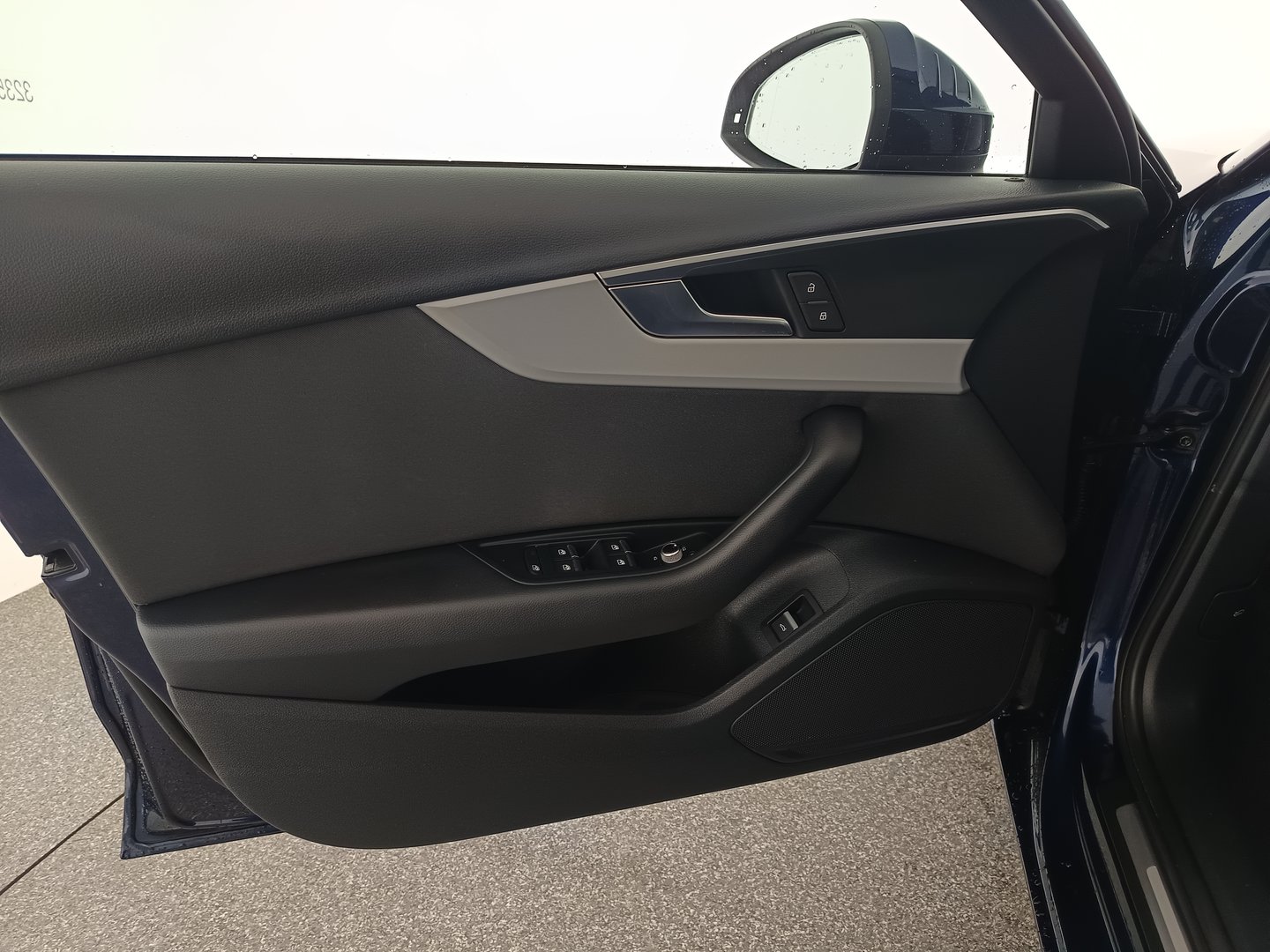 Audi A4 Avant 30 TDI | Bild 11 von 33
