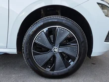 Škoda Kamiq Monte Carlo TSI in Moon-Weiß Metallic