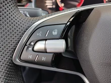 Škoda Kamiq Monte Carlo TSI in Moon-Weiß Metallic