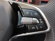 Škoda Kamiq Monte Carlo TSI in Moon-Weiß Metallic