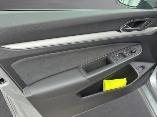 Bild eines VW Golf Variant Business TDI DSG