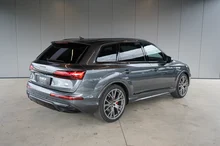 Audi Q7 55 TFSI e quattro S line in daytonagrau perleffekt