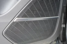 Audi Q7 55 TFSI e quattro S line in daytonagrau perleffekt