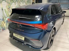 CUPRA Born 58 150kW/204PS in Lava-Blau