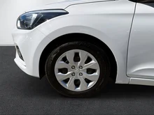 Hyundai i20 Go in weiss - normal