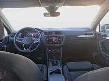 VW Tiguan Elegance eHybrid DSG in Delfingrau Metallic