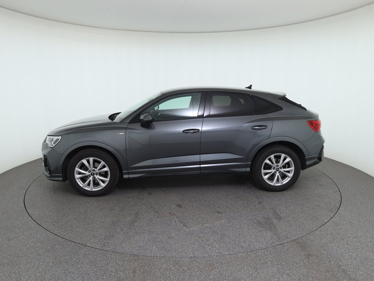Audi Q3 Sportback 35 TDI S line exterieur | Bild 8 von 37