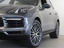 Porsche Cayenne E-Hybrid III in quarzitgraumetallic