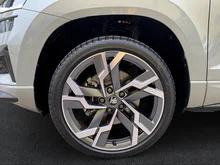 Škoda Karoq Sportline TDI DSG in Stahl-Grau