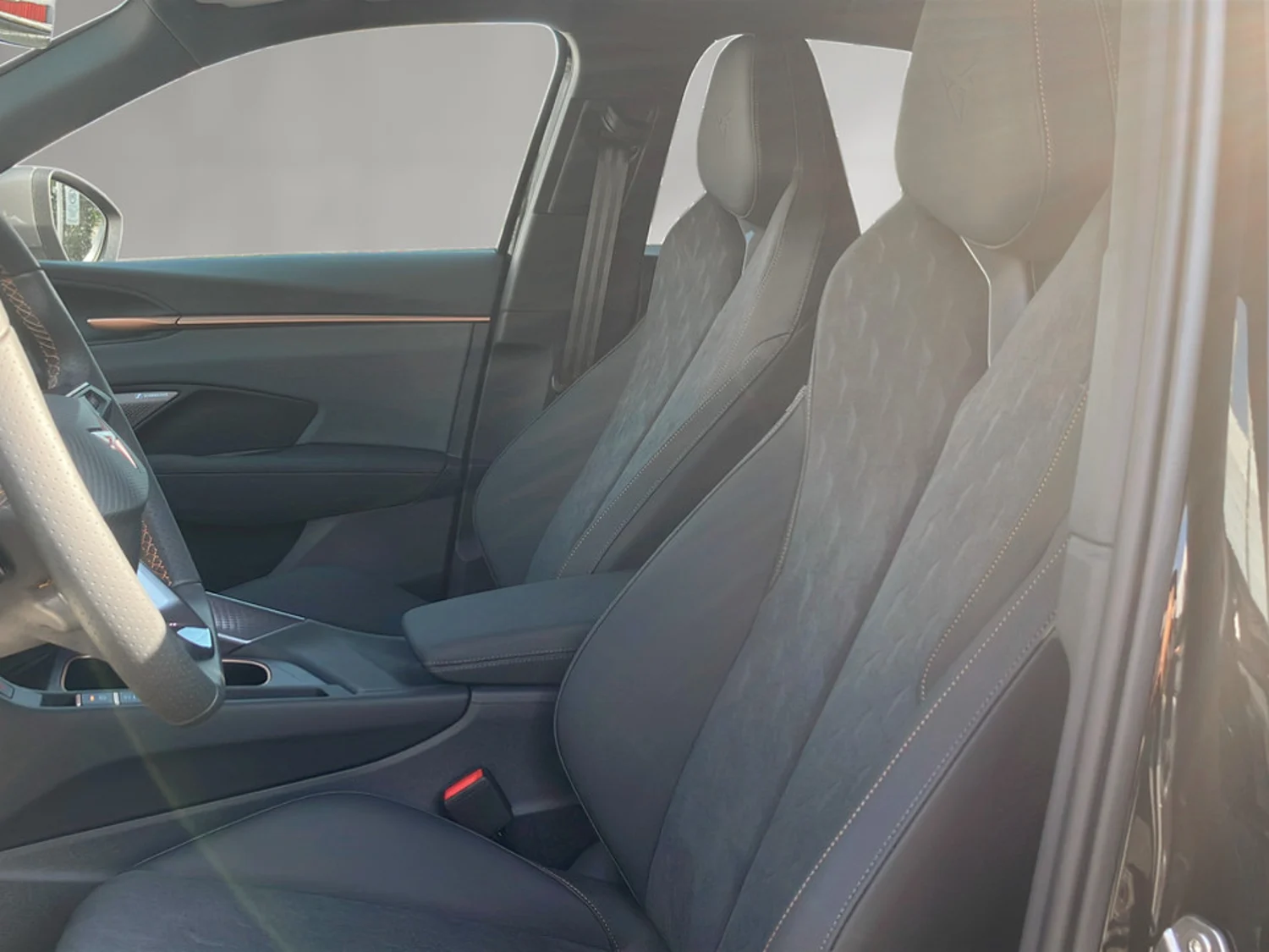 Bild eines CUPRA Terramar e-HYBRID 204 PS DSG