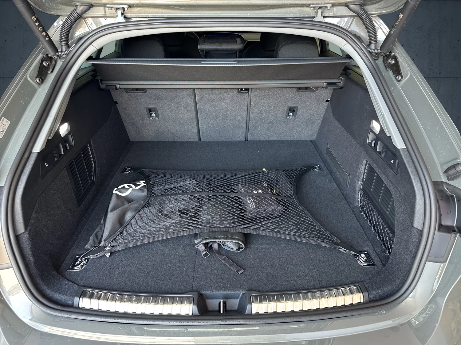 Bild eines Audi A5 Avant e-hybrid quattro 220 kW