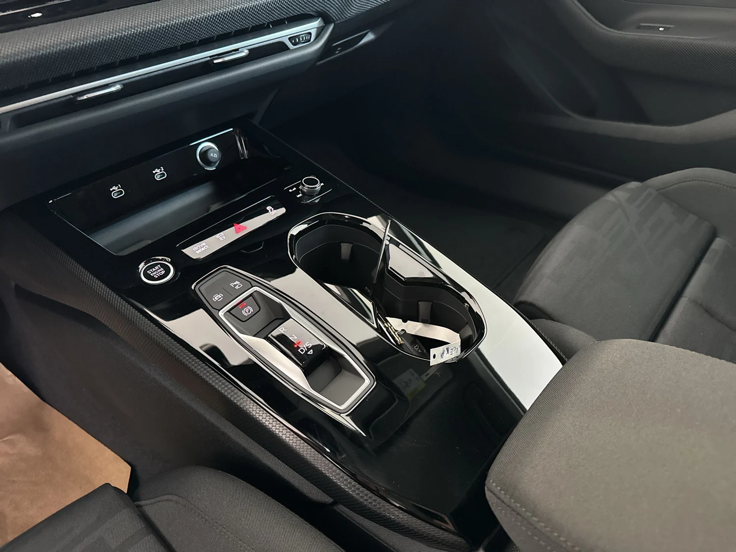 Bild eines Audi A5 Avant e-hybrid quattro 220 kW