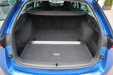 Škoda Octavia Combi Ambition TDI DSG in Race-Blau Metallic