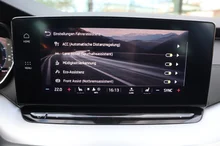 Škoda Octavia Combi Ambition TDI DSG in Race-Blau Metallic
