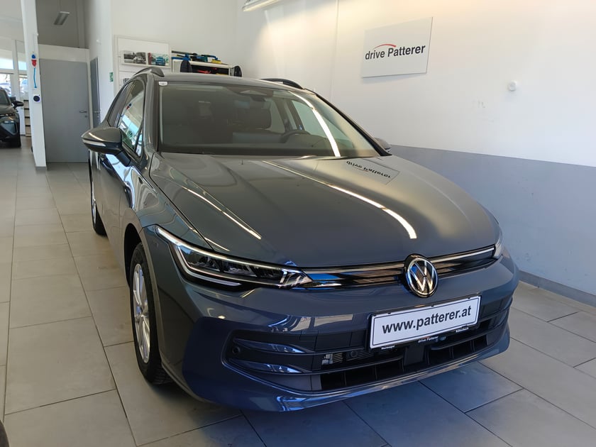 VW Golf Variant Business mHeV DSG