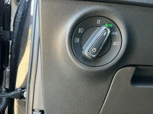 Škoda Karoq Selection TSI in Black-Magic Perleffekt
