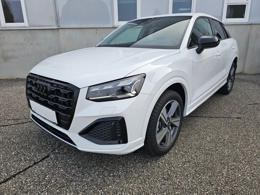 Audi Q2 30 TFSI admired