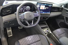 VW Tiguan Sport eHybrid DSG 150 kW in Grenadillschwarz Metallic