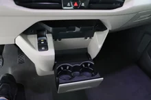 VW Multivan eHybrid 180 kW 4MOTION in Deepblack Perleffekt