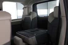 VW Multivan eHybrid 180 kW 4MOTION in Deepblack Perleffekt