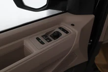 VW Multivan eHybrid 180 kW 4MOTION in Deepblack Perleffekt