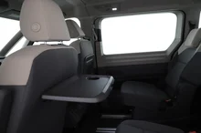 VW Multivan eHybrid 180 kW 4MOTION in Deepblack Perleffekt