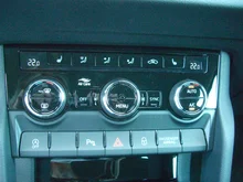 Škoda Karoq Selection TSI in Graphit-Grau Metallic